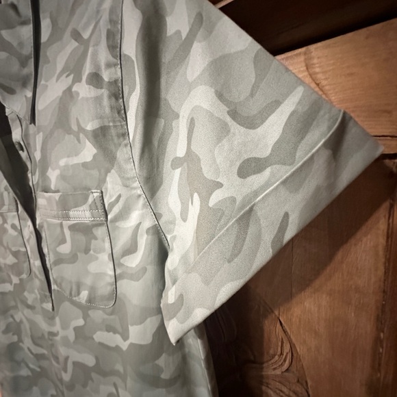 Vineyard Vines Camo Dress - Picture 9 of 9